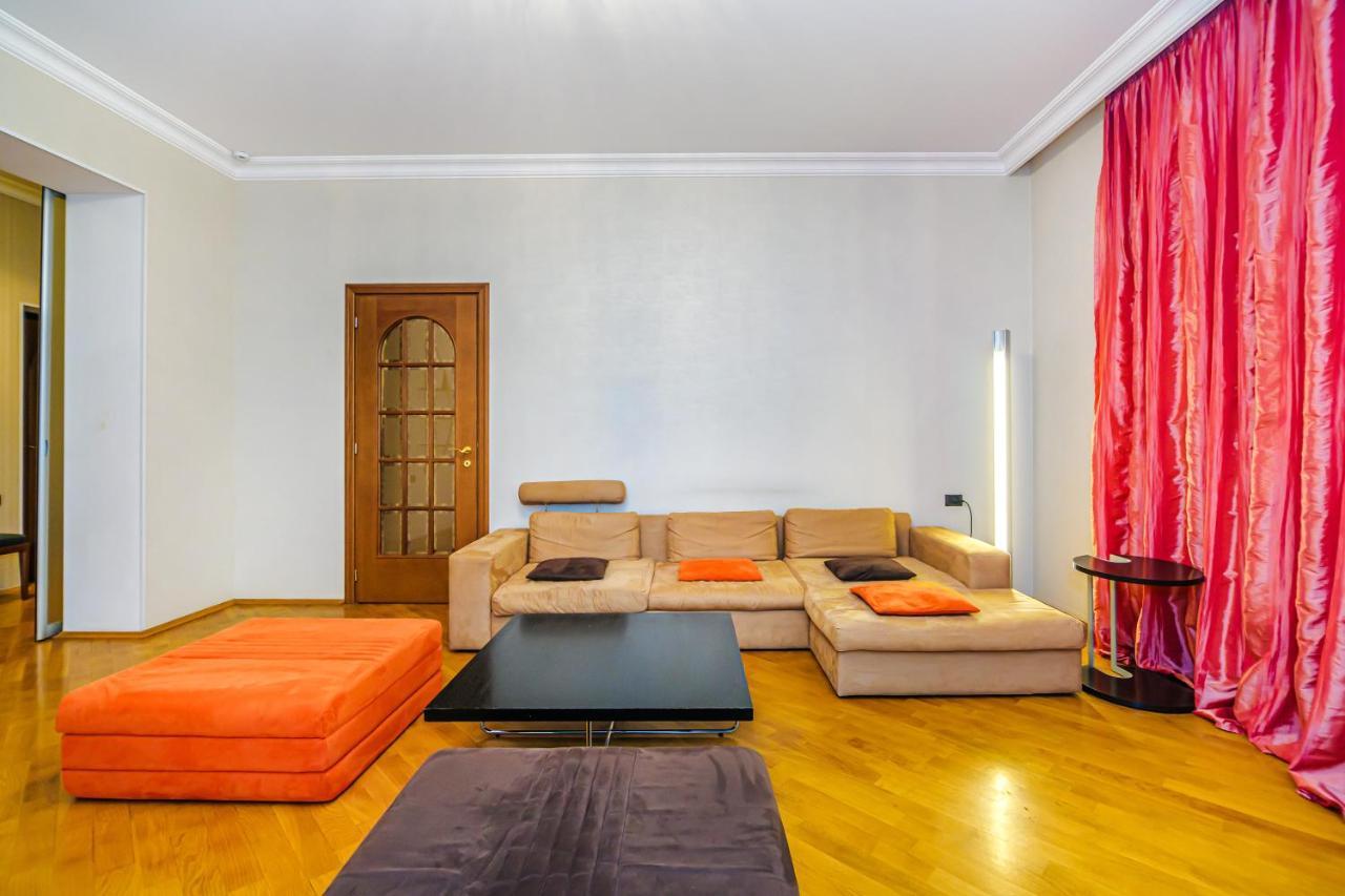 Vip Apartamen Nizami Street Apartment Baku Exterior photo